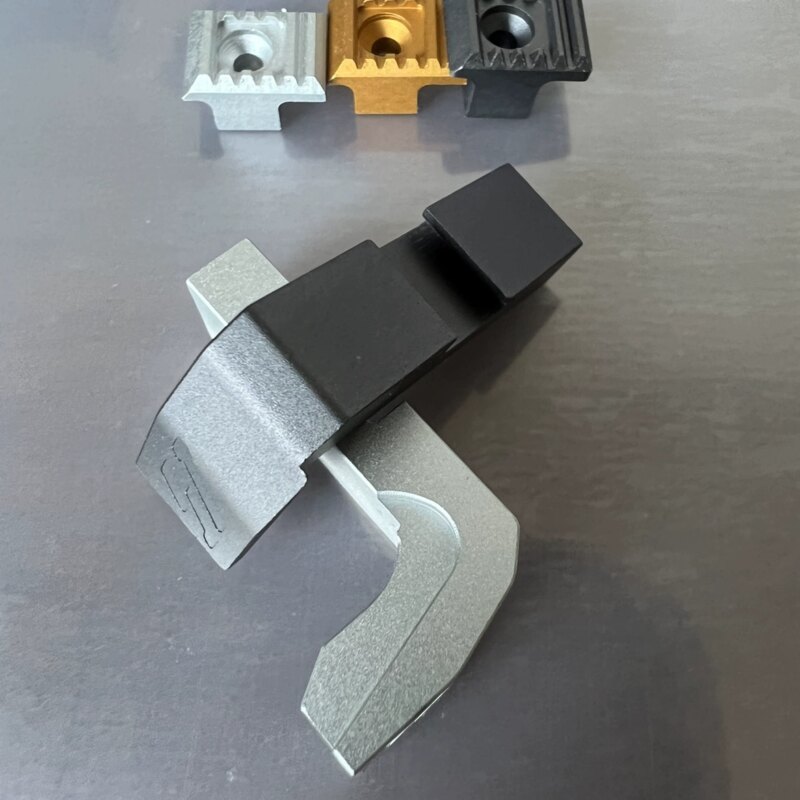 SI Steel Latch (Clearance)